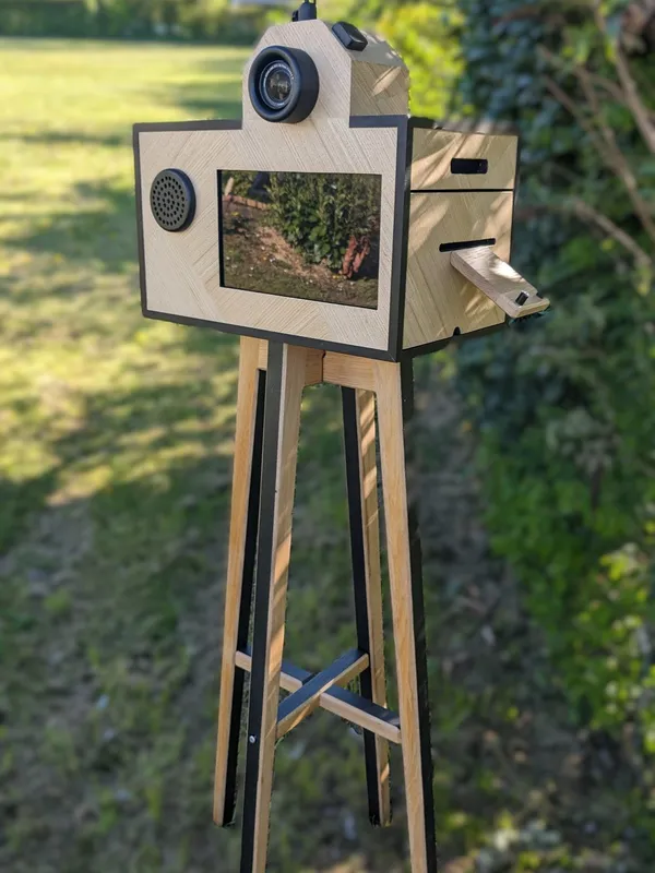 Modèle 2 — La boîte à sourires